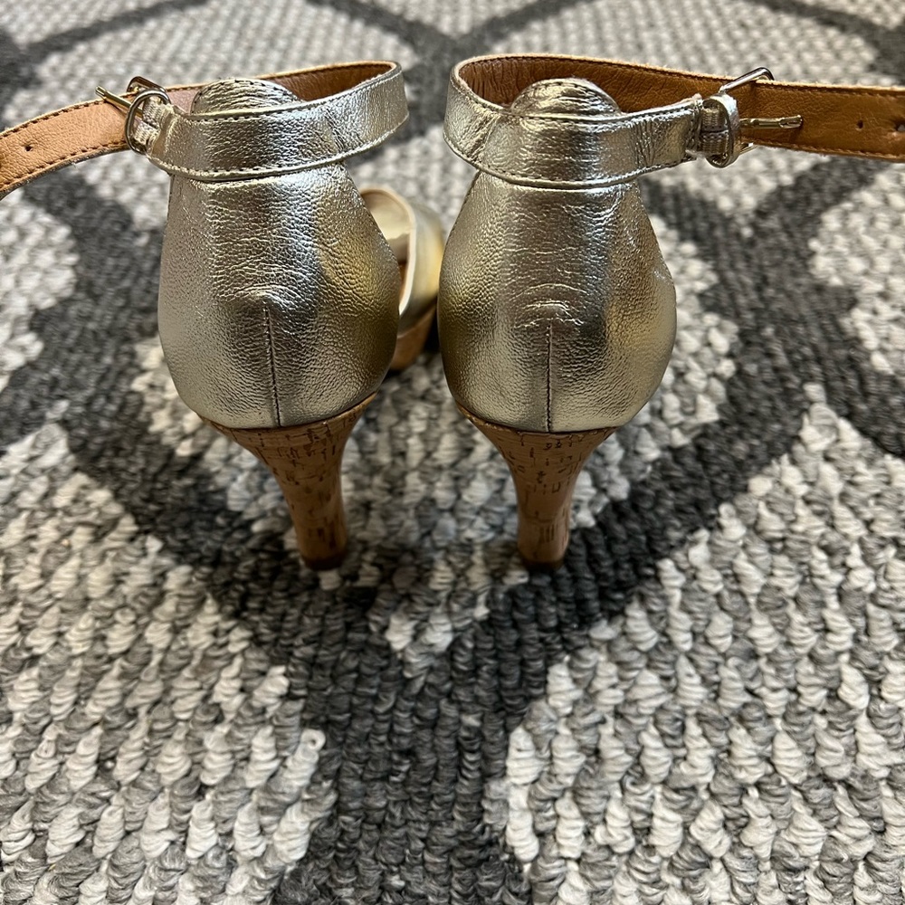 Sofft wedge heel sandal size 9 - Picture 5 of 5